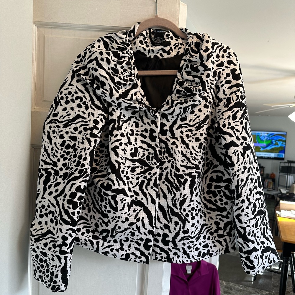 Chic Black and White Animal Print Jacket -Sz. L